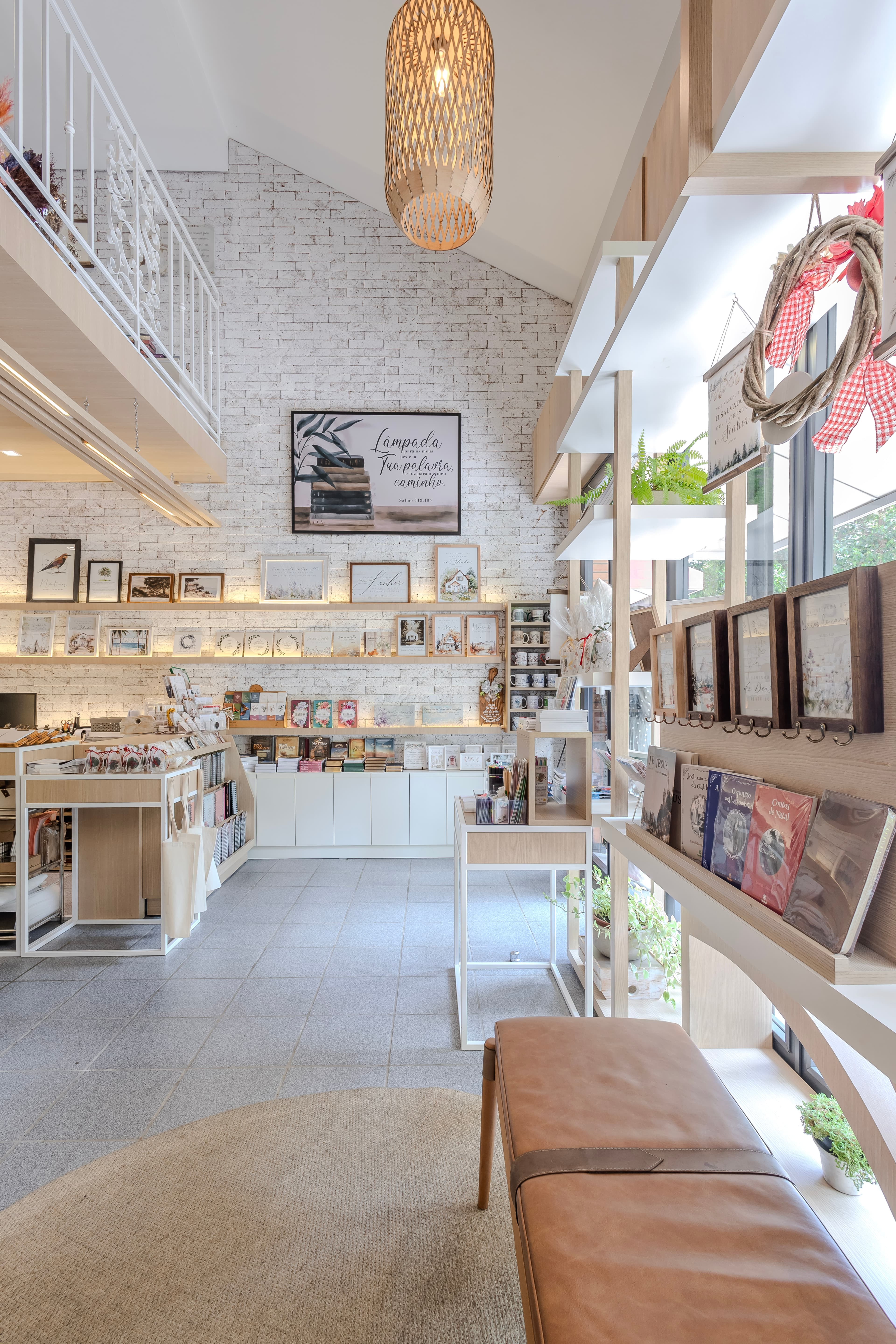 camila chalon projeto livraria porto alegre jardim lindoia - Projeto de arquitetura e design de interiores - Comercial - Camila Chalon Arquitetura