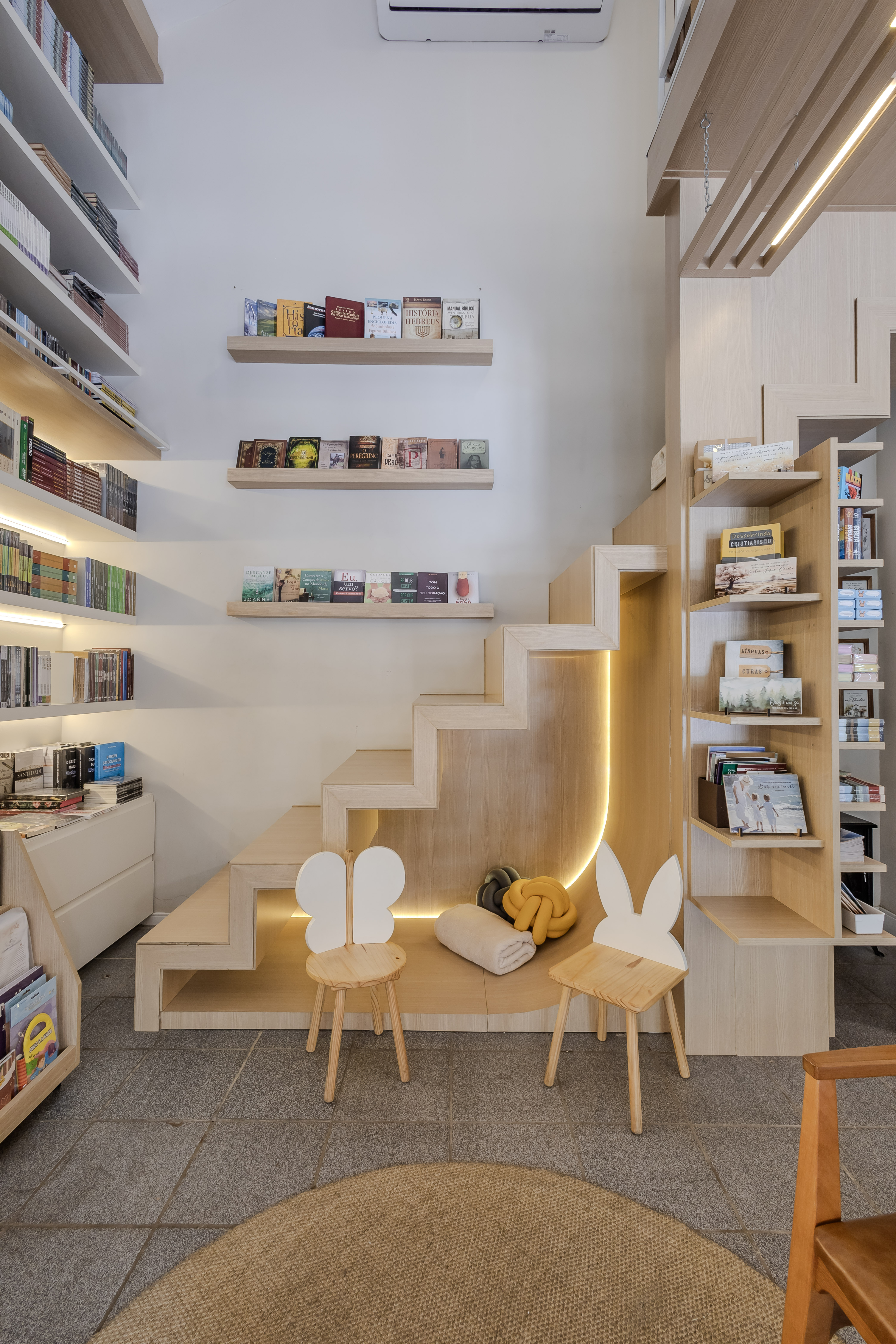camila chalon projeto livraria porto alegre jardim lindoia - Projeto de arquitetura e design de interiores - Comercial - Camila Chalon Arquitetura