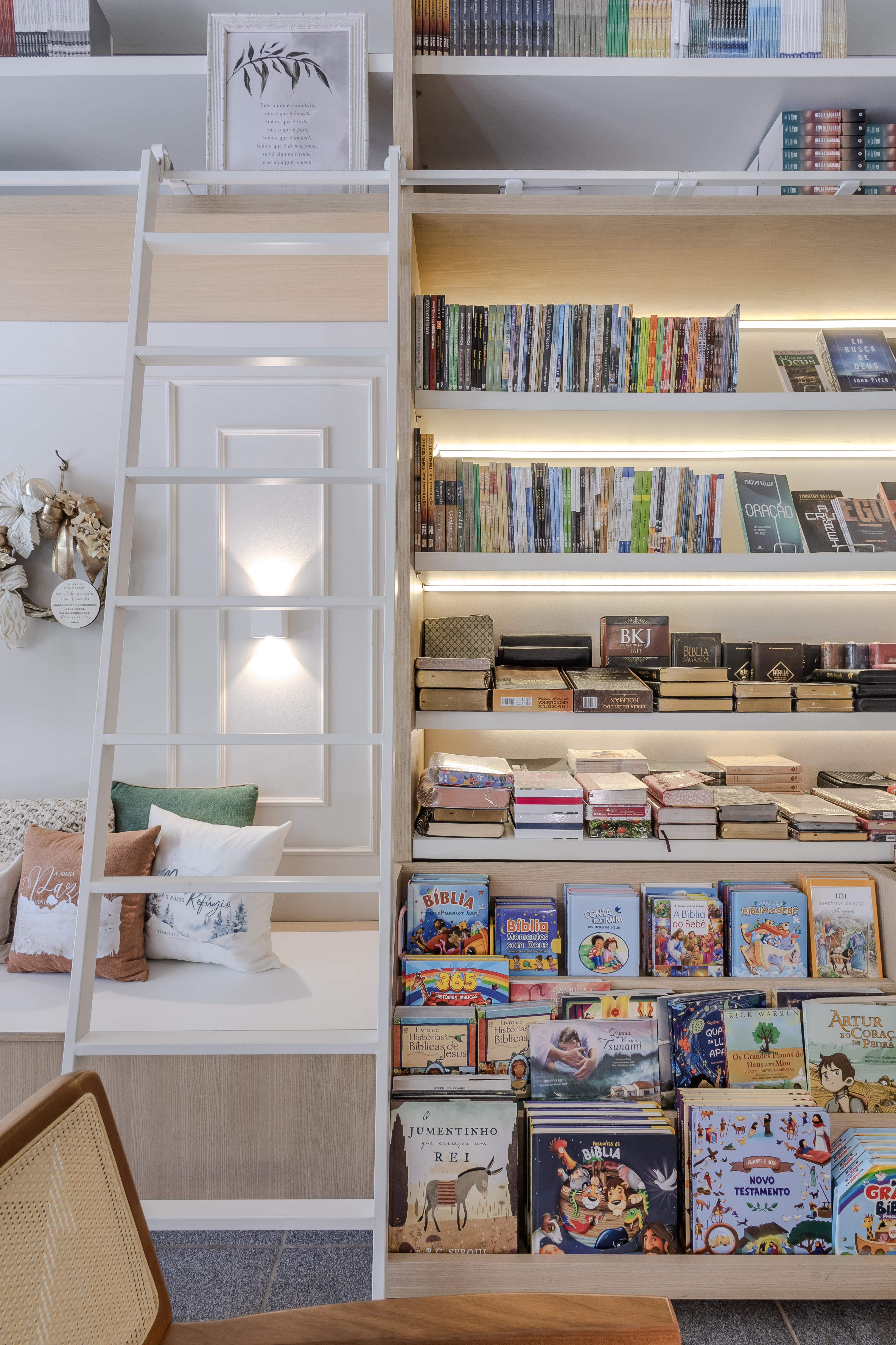 camila chalon projeto livraria porto alegre jardim lindoia - Projeto de arquitetura e design de interiores - Comercial - Camila Chalon Arquitetura